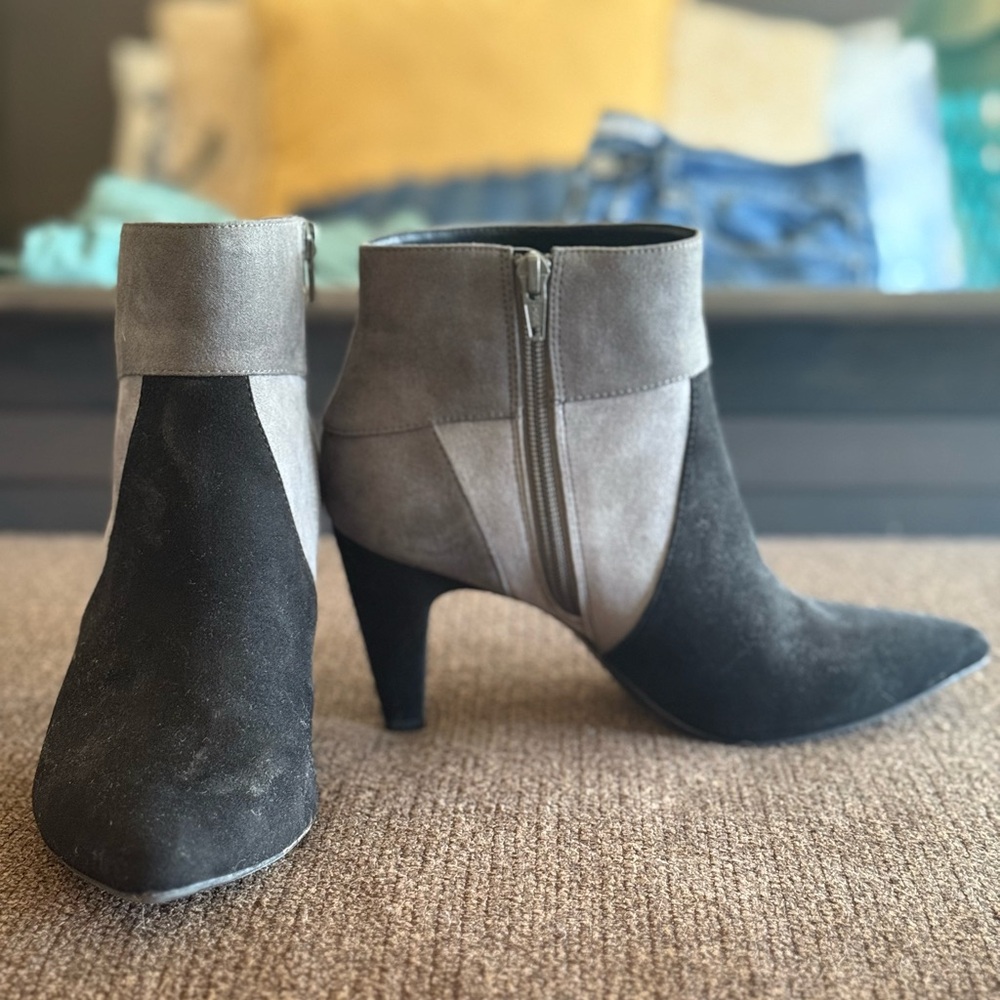 Liz Claiborne Black and Gray Ankle Booties with Stiletto Heel